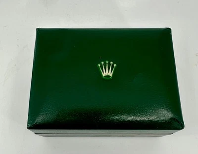 Auténtica caja de reloj Rolex Datejust vintage de cuero verde (años 70/80) Foto 1 de 4