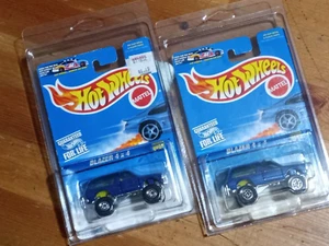 Hot Wheels Chevy Blazer 4X4 Tarjeta Azul Lote de 2 Variaciones de Rueda - Imagen 1 de 7