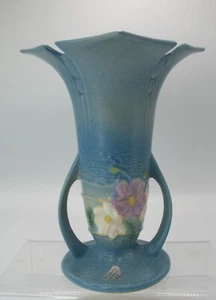 Mint Original Roseville 949-7 Cosmos Ice Blue 7" Handled Vase with Foil Label - Picture 1 of 9