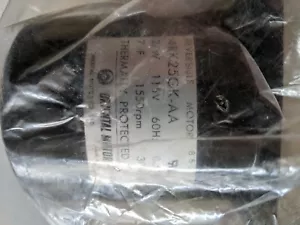 Oriental Motor 5RK25GK-AA Reversible Motor - Picture 1 of 2