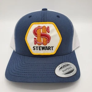 Vintage Stewart Seeds Patch GENÄHT auf NEU Yupoong 6606 klassische Mütze Trucker Druckknopflasche - Bild 1 von 7
