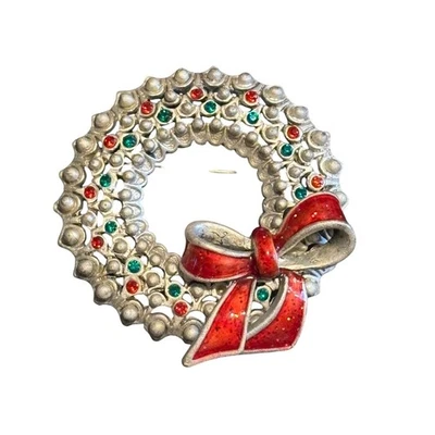 Broche corona de Navidad esmaltado vintage lazo rojo acebo verde pedrería prendedor de 2" Foto 1 de 3
