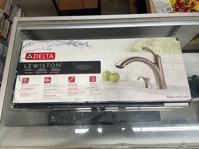 NEW!! Delta Lewiston Pull Out Kitchen Faucet w/ Soap Dispenser 16926-SSSD-DST - Image 1 of 2