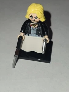 THE BRIDE TIFFANY WITH WEAPONS BUILD BLOCK MINFIG - Picture 1 of 3