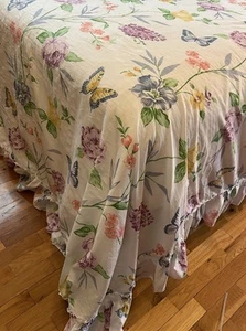 Vintage Rüschen Tagesdecke Kissenbezüge Cottagecore Schmetterlinge & Blumen 80” x 110” - Bild 1 von 14