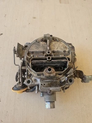 Carburador Rochester Quadrajet de 4 barriles 7042244 1972 Buick Skylark GS 350 V-8 Foto 1 de 4