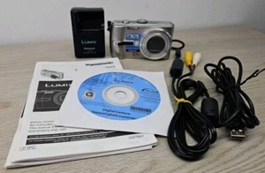 Panasonic LUMIX Camera DMC-TZ3 7.2 MP 10x Optical Zoom Silver - Picture 1 of 12