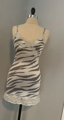 Vestido sin Mangas Vintage Años 70 80 Tigre Rayas Plateado Original Punk Pinup Boho Mod Emo Foto 1 de 4