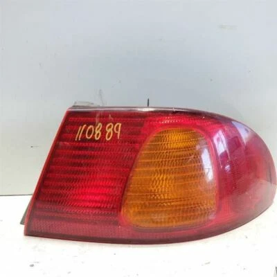 1998-2002, Toyota Corolla, четверть панели задних фонарей пассажира, PN-81550-02070 - Изображение 1 из 4