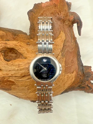 Relógio feminino Movado Aviso 26mm Museum mostrador preto - 84-36-829-3324739 - Imagem 1 de 4