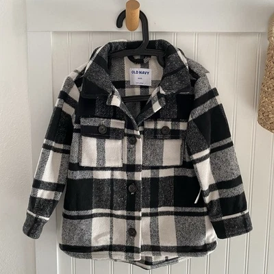 Chaqueta chamarra tejida a cuadros blanca y negra Old Navy para niñas XS (5 AÑOS) NUEVA $44 Foto 1 de 4