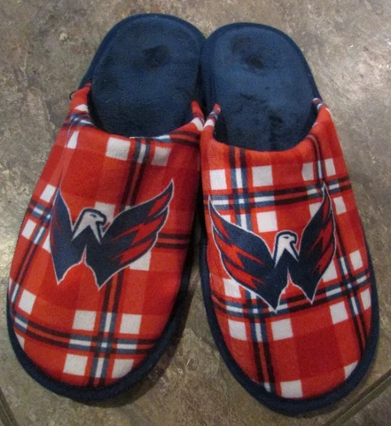 NHL Washington Capitals Slippers Size Large Forever EUC Cover