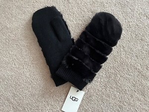 UGG WOMENS ALL OVER FAUX FUR MITTEN, BLACK, NWT, L/XL