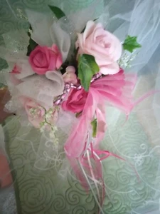CR05 Silk Bridal or Maid of Honor Flower Bouquet, Prom date or Sweet Sixteen - Picture 1 of 12