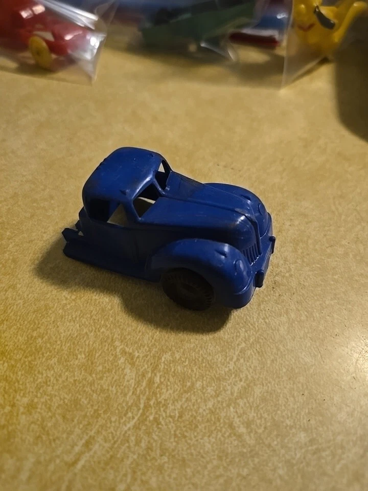 Ideal I-662 Dump Truck cab no dump bodies for repair/ restoration - Image 1 of 1