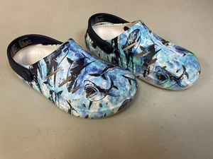Big Boy’s Rugged Shark “Shark Week” Graphic Clogs, Size 1 - Picture 1 of 5