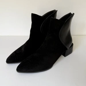 Journee Collection Consuello Boots Womens Size 11 Wide Suede Block Heel Zip - Picture 1 of 10