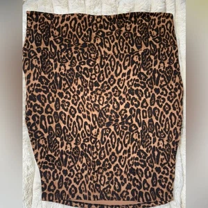 NWT Torrid Black & Brown Leopard Print Stretch Pencil Skirt – Size 2 - Picture 1 of 6