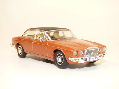 Jaguar - DAIMLER double-six series 2 VANDEN PLAS corail 1/43 - Immagine 1 di 4