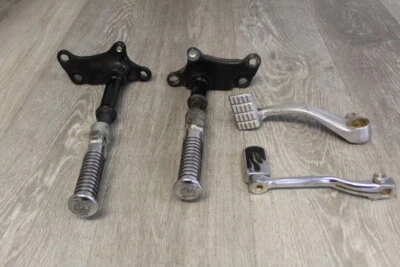  Harley-Davidson sportster 883 1200 ПЕРЕДНИЕ ПОДНОЖКИ КОЛЫШКИ СТУПЕНИ КОМПЛЕКТ ПАРА ПЕРЕКЛЮЧАТЕЛЬ - Изображение 1 из 4