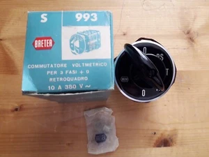 Commutatore Voltmetrico per 3 Fasi + 0 Retroquadro S 993 Breter 10A 380V  - Picture 1 of 3