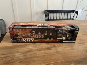 KISS 2016 Peterbilt Kenworth Newray 1:43 Scale Diecast Semi Truck - Picture 1 of 10