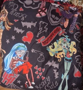 2014 Twin size Reversable Pink and Black Monster High Comforter - Picture 1 of 8