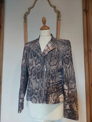 Gerry Weber Ladies Snakeskin Reptile Zip Ip Jackey with Pockets. Lined.  Size 12 - Image 1 of 4