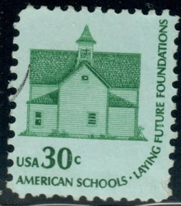 USA - 1975 - Americana Issue - Buildings - Morris Township School - 30¢ - #3799 - Picture 1 of 1