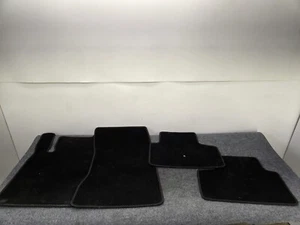 JUEGO ALFOMBRILLAS INTERIOR MERCEDES X247 GLB250 GLB35 OEM - Imagen 1 de 8