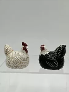 Warren Kimble HENNY PENNY Mini Salt & Pepper Shakers 2 PCS SET Black Ivory NWOB - Picture 1 of 6