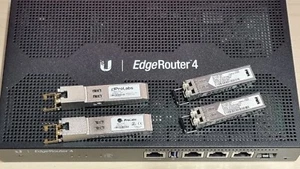 Ubiquiti EdgeRouter 4 , 4 ports Gigabit router with SFP port and 4 SFP modules - Picture 1 of 18