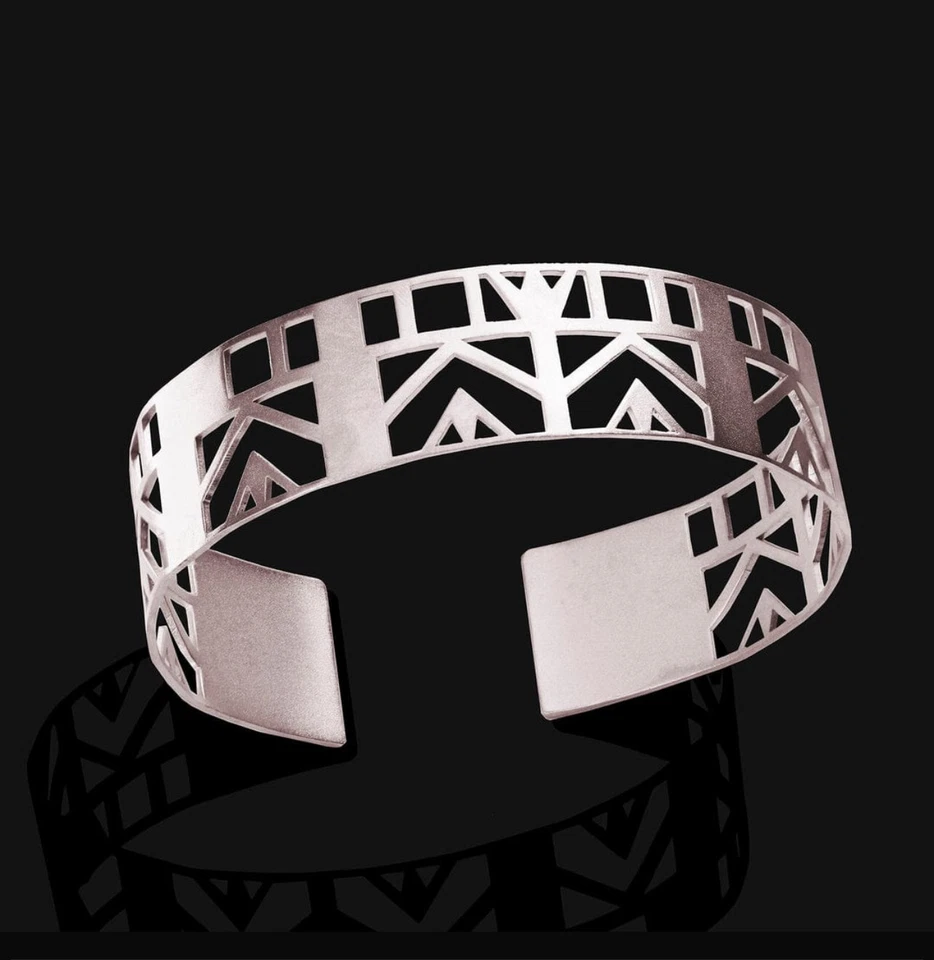 handmade brass choker with a platinum plated finish - Image 1 of 1