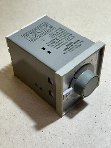 VEB Wetron Weida DDR Elektronisches Zeitrelais ZB3 ZB-3 1-30s IP40 220V #AS-K04 - Picture 1 of 7