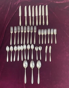 37Pc Set Grosvenor Community Plate Oneida Silverware Flatware De Luxe Stainless - Picture 1 of 9
