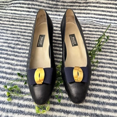 Bally Navy Blue Leather Gold Band Accent Vintage Low Heel Pump sz 8.5 N - Image 1 of 4