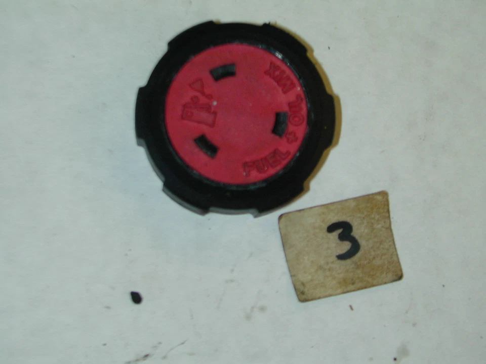 Cultivador de cultivador Bolens BL410 OEM tapa de combustible Foto 1 de 1