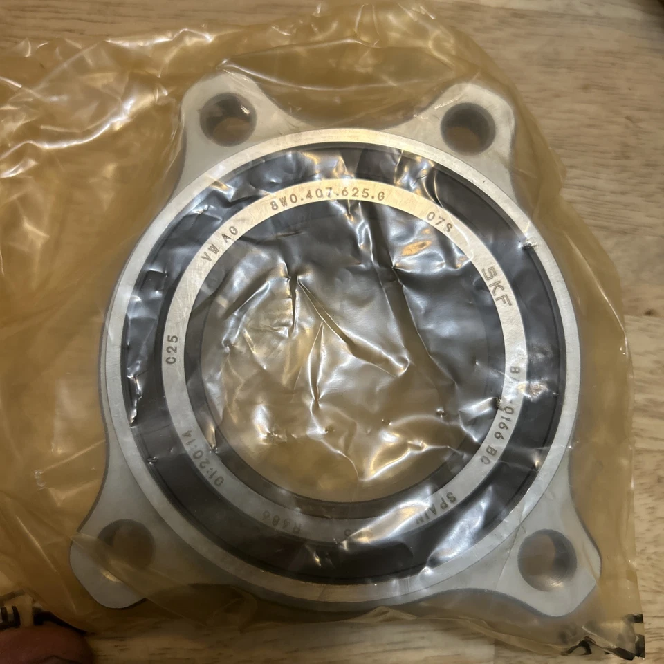 COJINETE RUEDA DELANTERO O TRASERO AUDI A4 A5 A6 A7 Q5 Q7 RS5 RS6 RS7 8W0407625G Foto 1 de 4