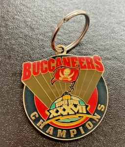 XXXVII (37) Super Bowl Tampa Bay Buccaneers recuerdo llavero de metal - Imagen 1 de 9