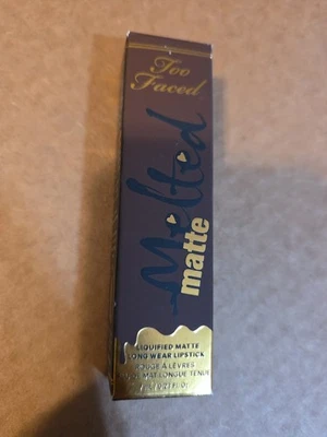 Lápiz labial de larga duración mate licuado derretido demasiado faced Naughty By Nature Foto 1 de 3