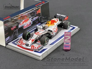 Red Bull F1 RB16B 33 Max Verstappen Turkish 2021 World Champion 1:43 Spark + P2 - Picture 1 of 12