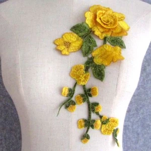 ACD46 / JAUNE - GRANDE APPLIQUE BRODÉE FLEURS 3D et FEUILLES, 13 x 30 cm - Picture 1 of 2
