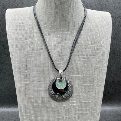 Ожерелье Laura Ashley кулон многожильный кожаный шнур богемное ювелирные изделия серебристого цвета - Изображение 1 из 4