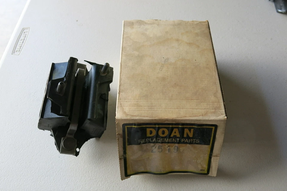 Montaje de motor Doan 2519 para Ford Granada 1981 Foto 1 de 2