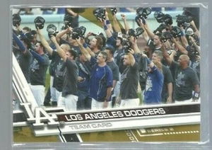  2017 Topps Gold #608 Los Angeles Dodgers 1669/2017 (ref55950) - Picture 1 of 1