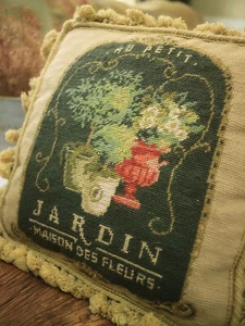 15" French Garden Floral In Vase Elegant Needlepoint Pillow Cushion - Picture 1 of 7