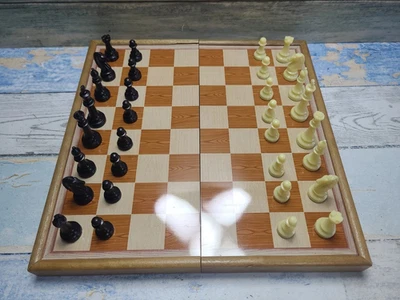 Cardinal VTG Magnetic Travel Game Chess Backgammon Checkers Board Boxed-713TPCNT - Image 1 of 4