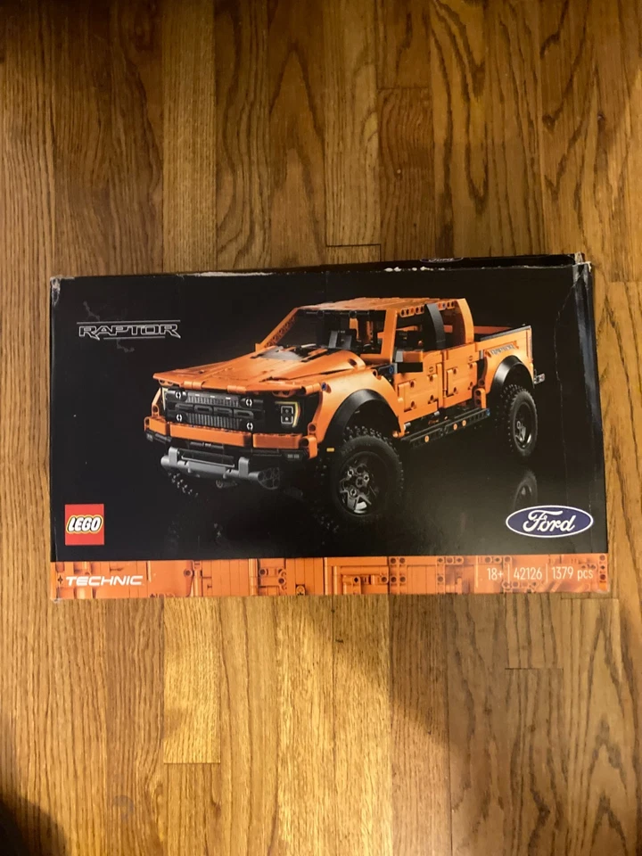LEGO 42126 Technic Ford F-150 Raptor, New But Damaged Box - Image 1 of 3