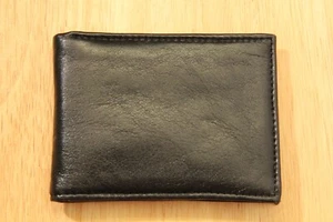 MEN'S PIERRE CARDIN BLACK  BIFOLD WALLET - GENUINE LEATHER - NEW - Picture 1 of 4