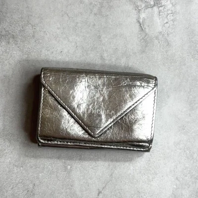 BALENCIAGA 金属色纸质迷你三折钱包银色皮革 391446 — 第 1/4 张图片
